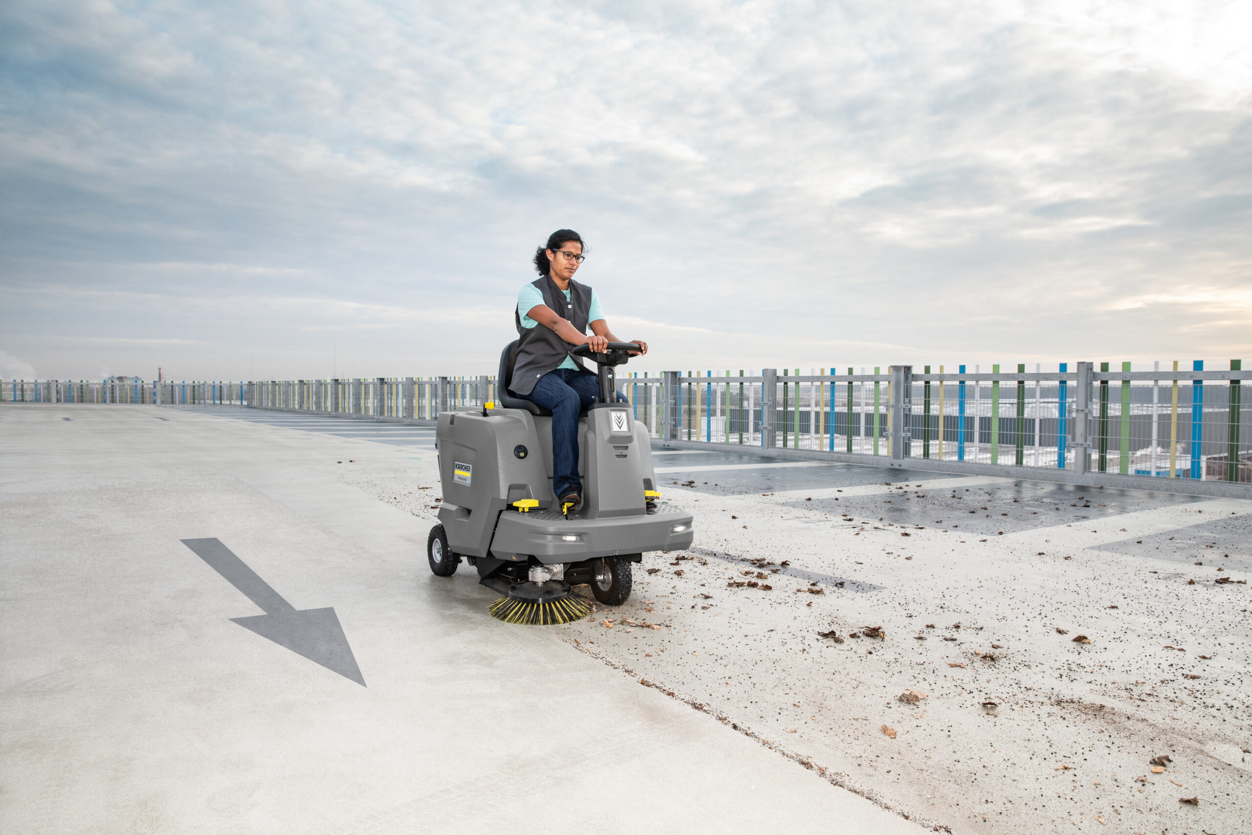Karcher KM 85/50 R BP Pack Sweeper - Image 5